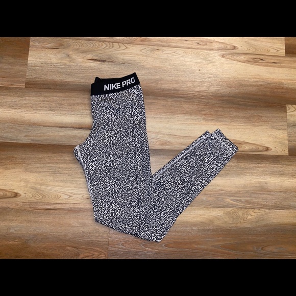 Nike pro leggings
